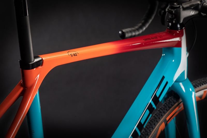 Cube Cross Race C:62 SLT blue´n´redfading